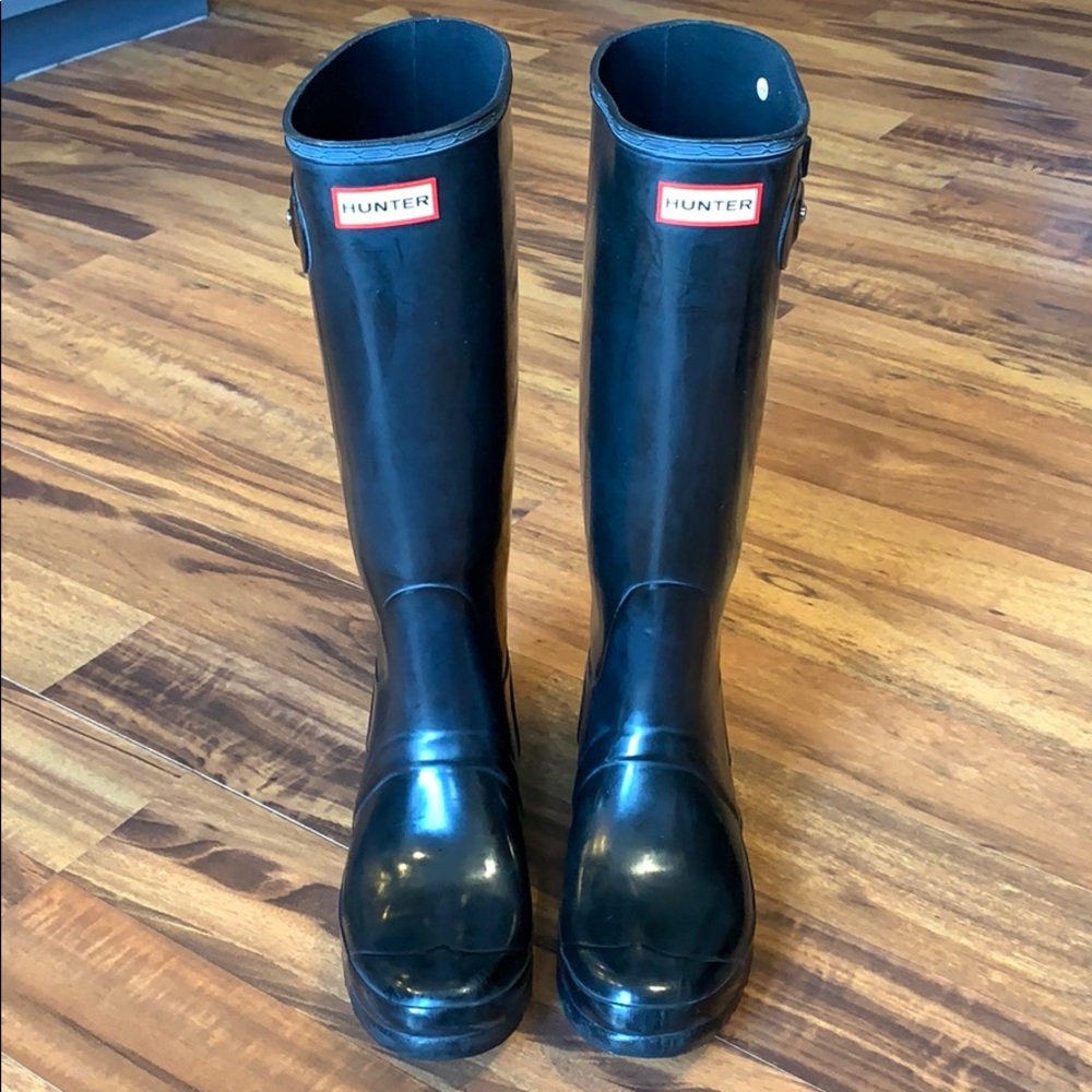 Hunter Women's Black Tall Gloss Rain Boots